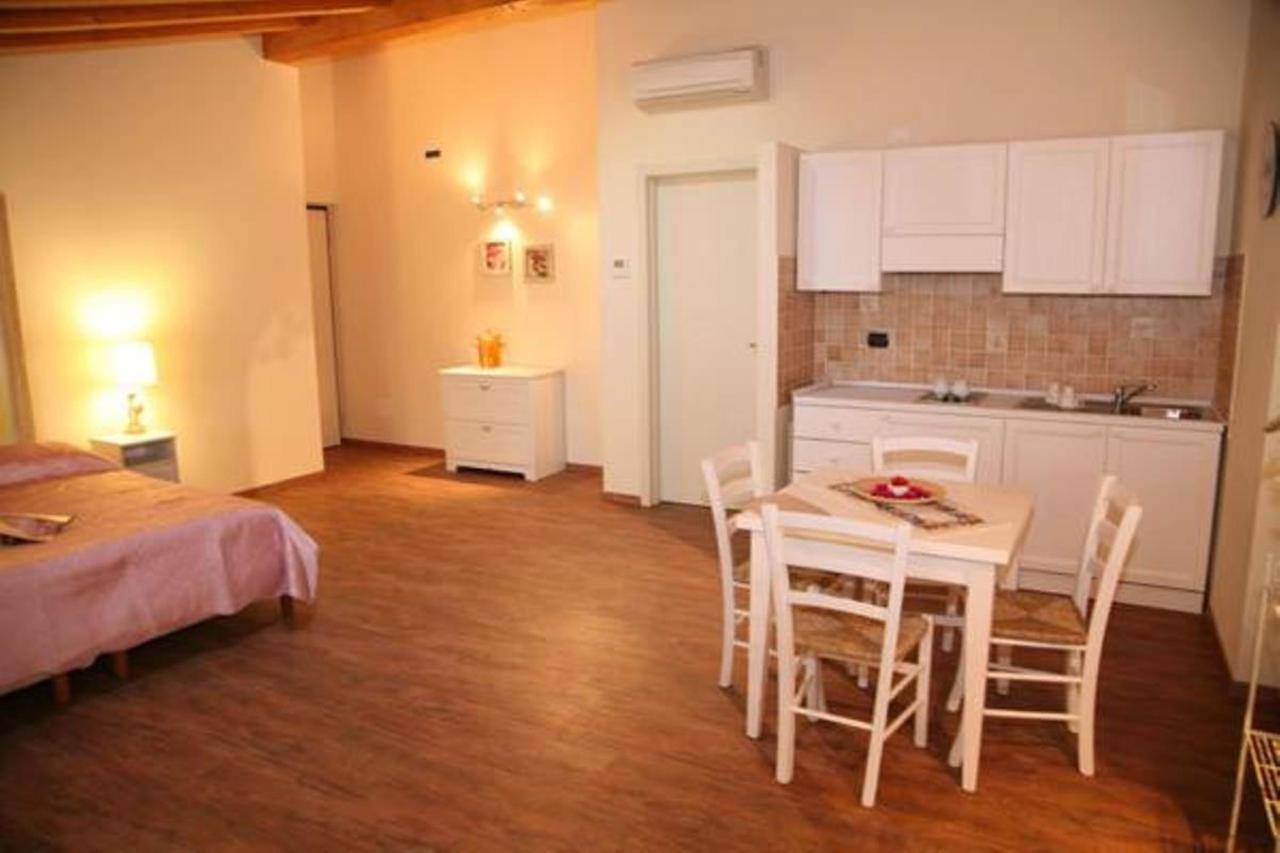 Residence Ca Di Capri Bussolengo Luaran gambar