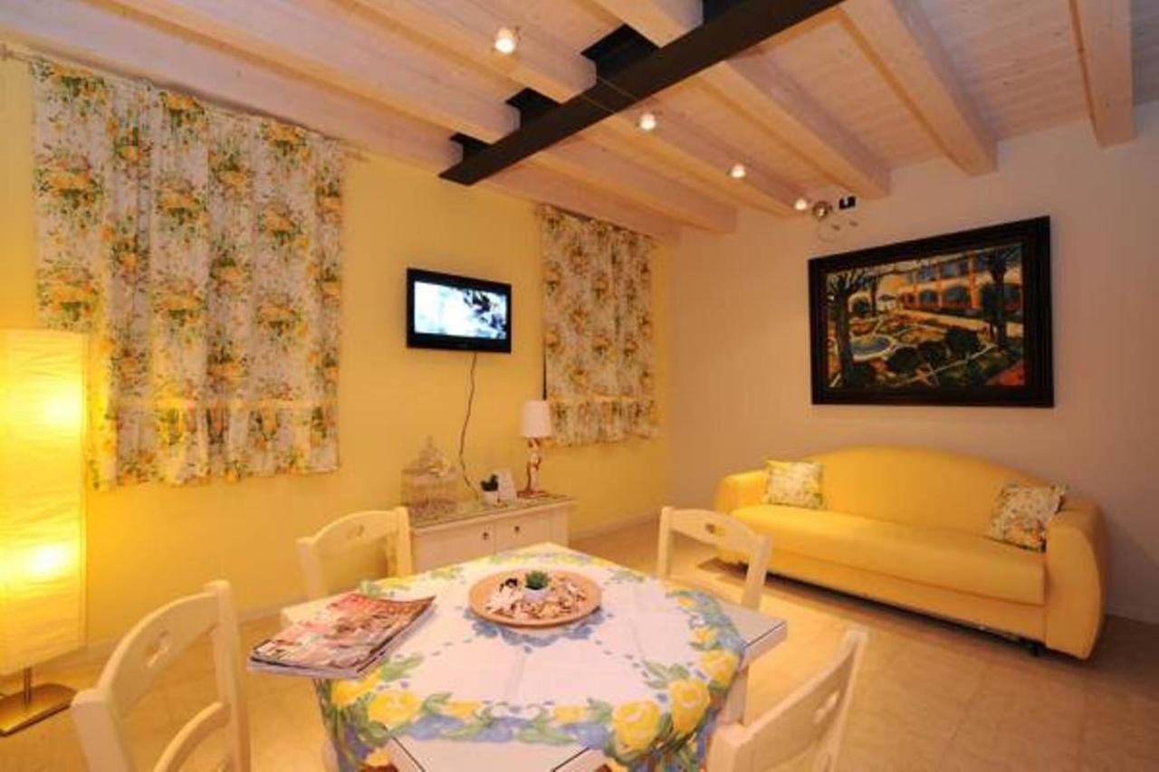 Residence Ca Di Capri Bussolengo Luaran gambar